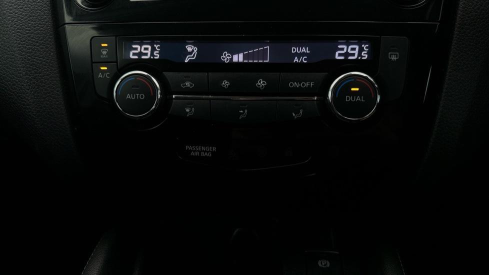 Air Conditioning /Dual Climate Control 