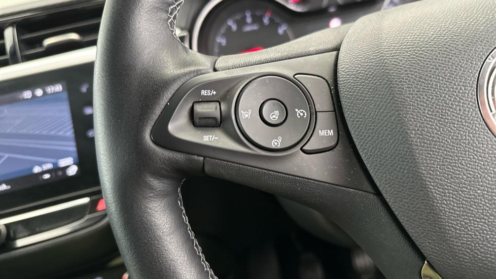 Cruise Control/Speed Limiter / Heated Steering Wheel 