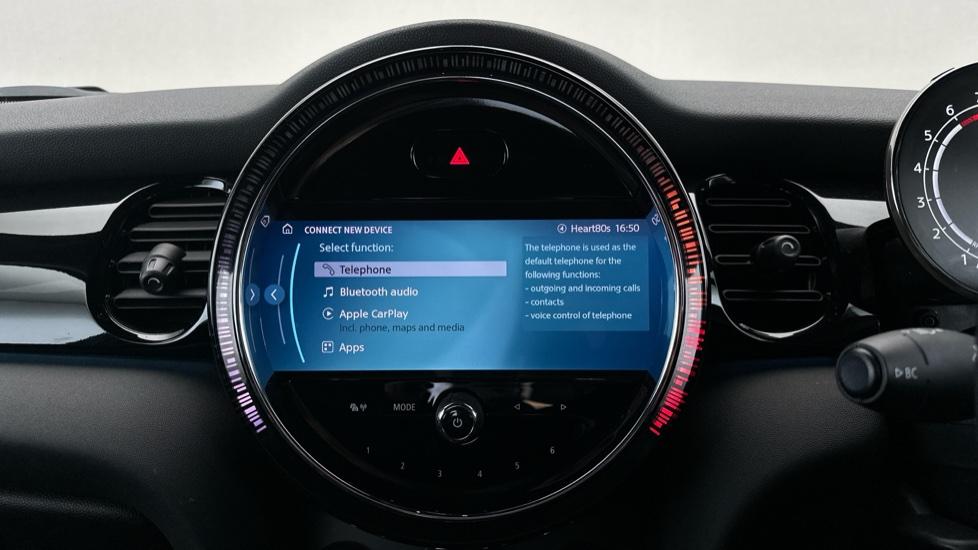 Apple Car Play & Android Auto