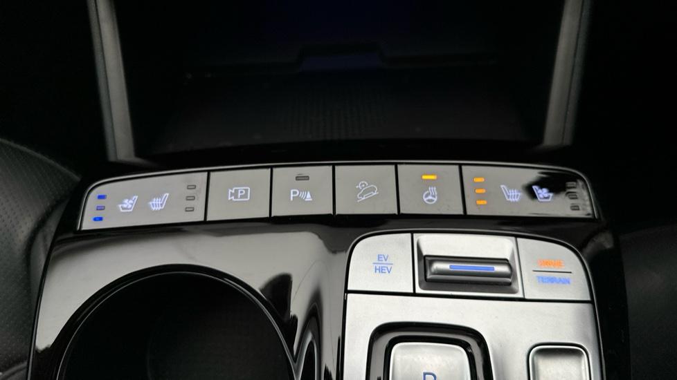 Heated Seats /cooled/Heated Steering Wheel 