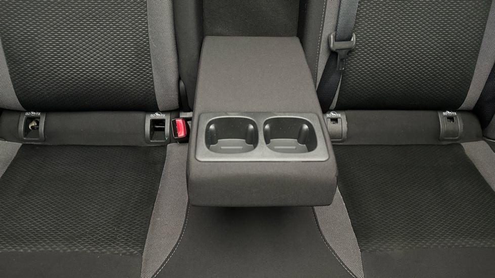 Rear Armrest/ Cup Holder