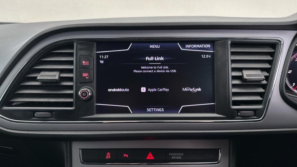 Apple Car Play & Android Auto