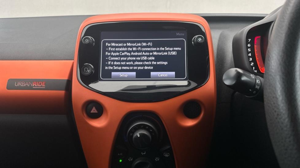 Apple Car Play & Android Auto