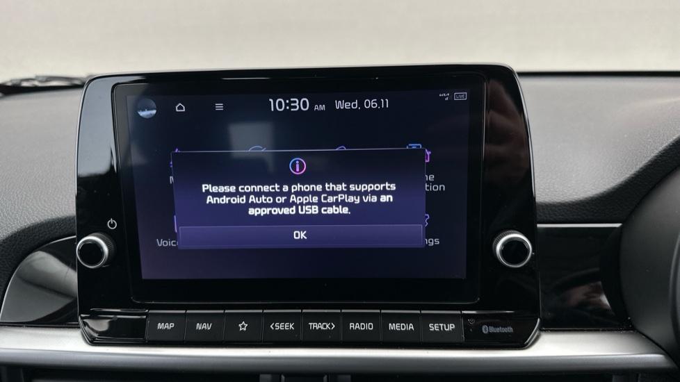 Apple Car Play & Android Auto