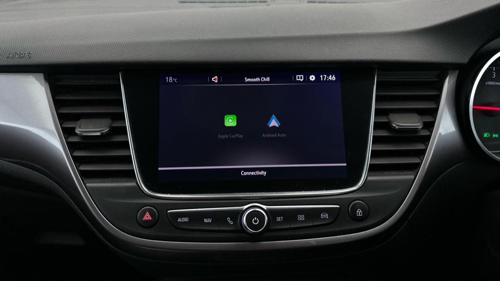 Apple Car Play & Android Auto