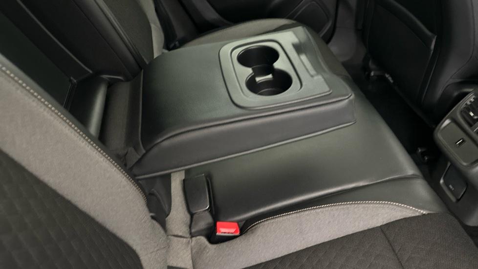 Rear Armrest/ Cup Holder