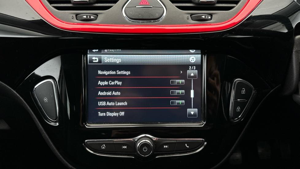 Apple Car Play & Android Auto