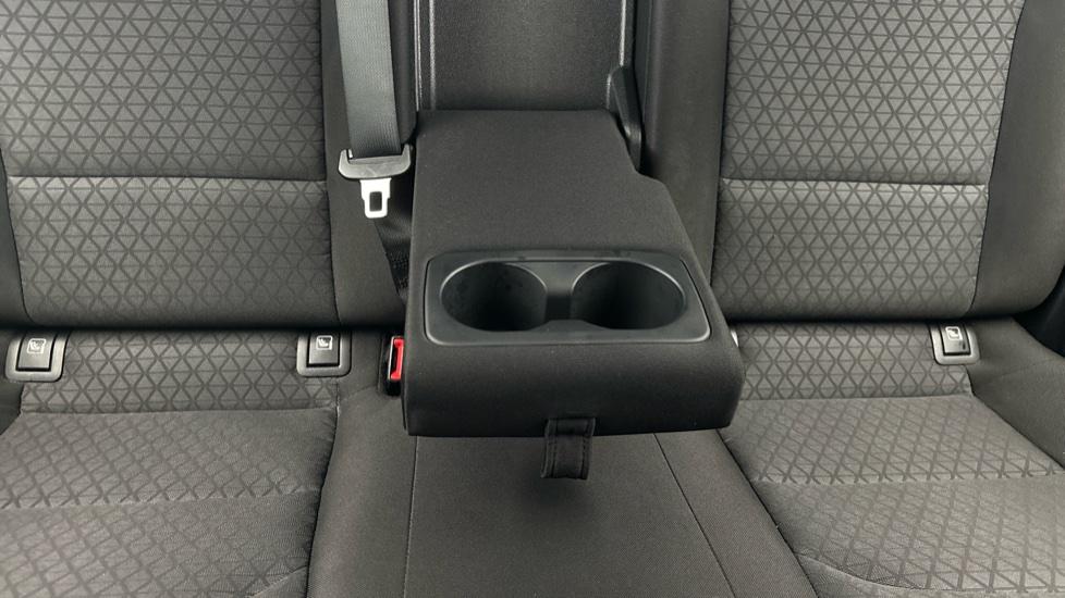 Rear Armrest/ Cup Holder