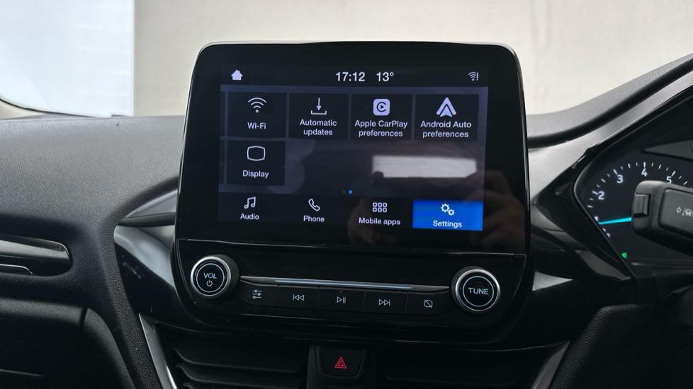 Apple Car Play & Android Auto