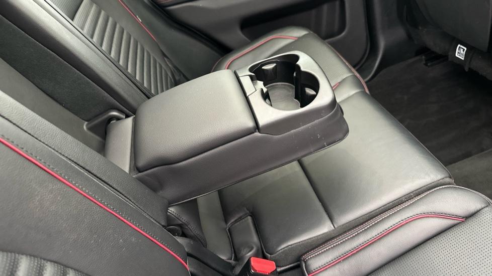 Rear Armrest/ Cup Holder