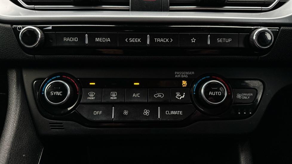 Air Conditioning / Dual Climate Control 