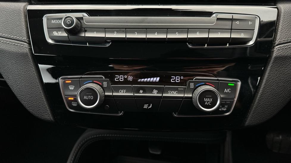 Air Conditioning /Dual Climate Control 