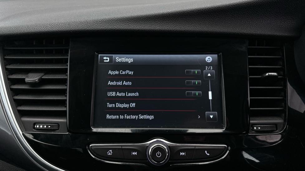 Apple Car Play & Android Auto