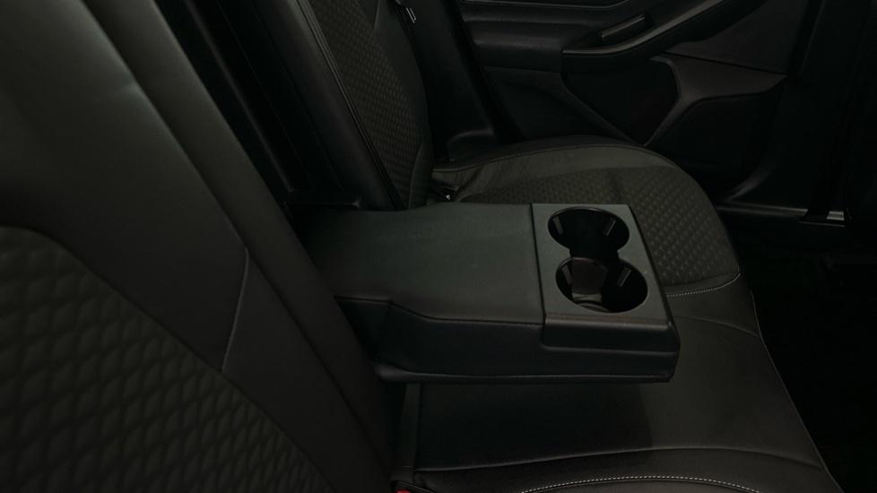 Rear Armrest/ Cup Holder