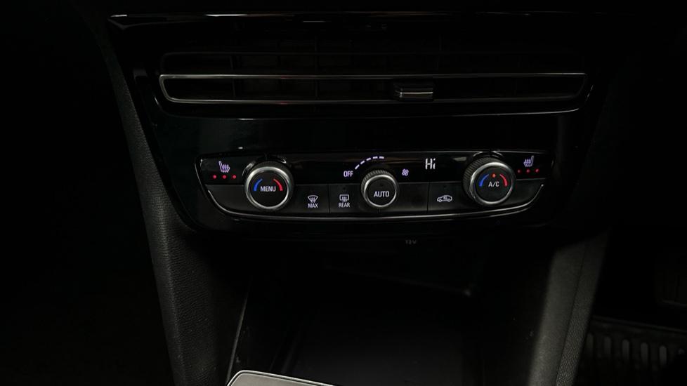 Air Conditioning /Heated Seats 