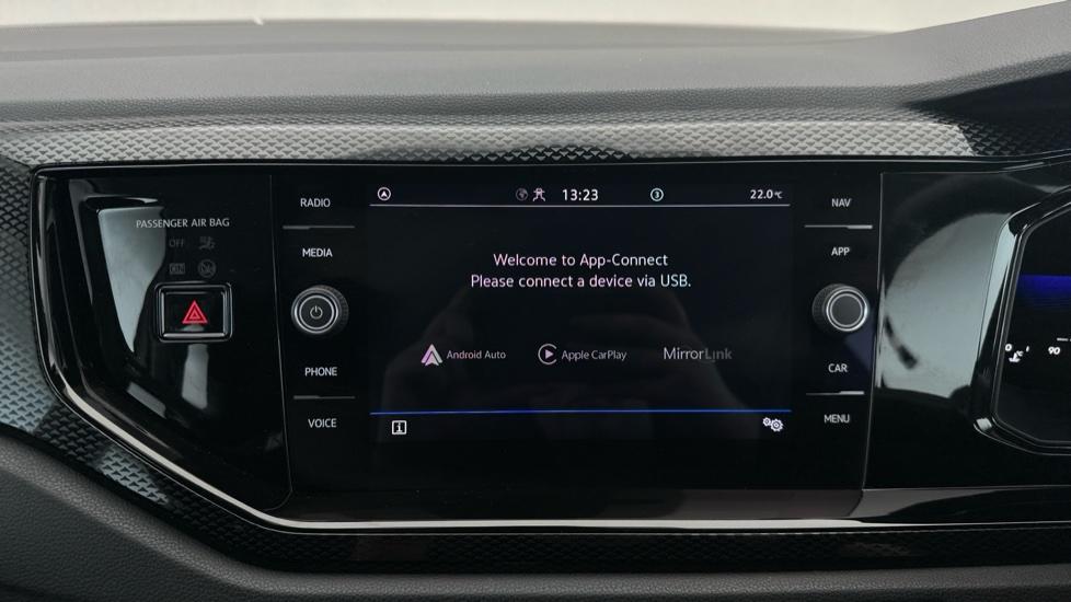 Apple Car Play & Android Auto