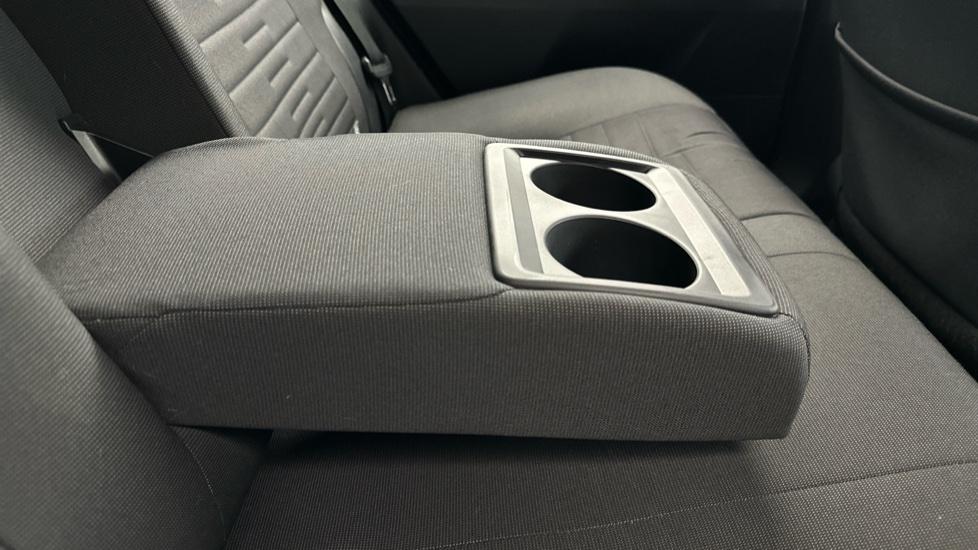 Rear Armrest/ Cup Holder