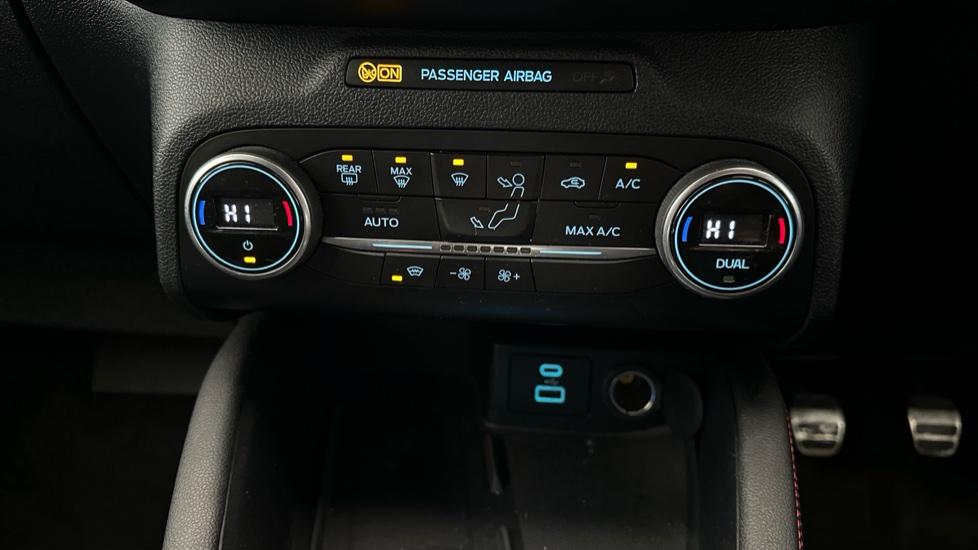 Air Conditioning /Dual Climate Control 