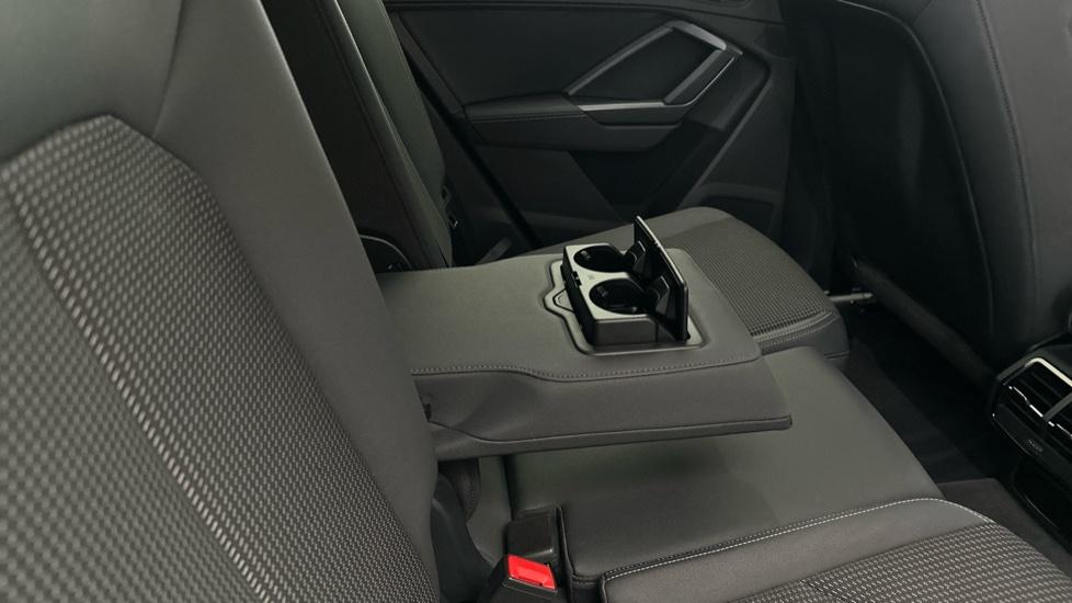 Rear Armrest/ Cup Holder