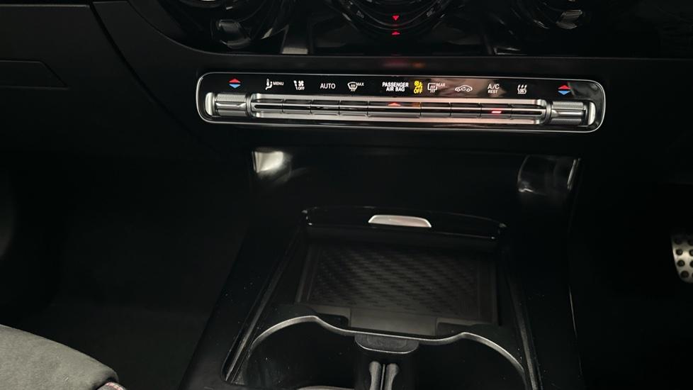 Air Conditioning /Dual Climate Control 