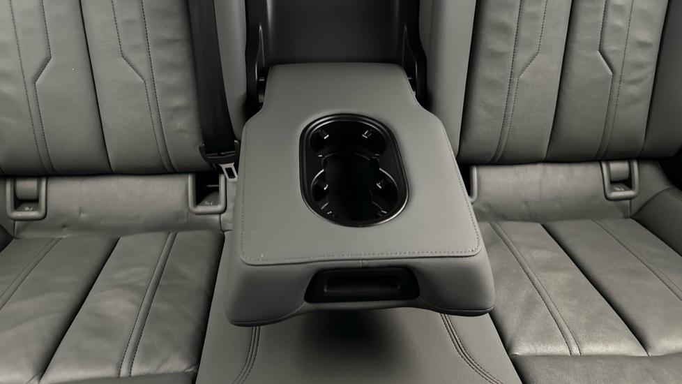 Rear Armrest/ Cup Holder