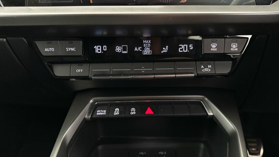 Auto Stop/Start/Air Conditioning /Dual Climate Control 