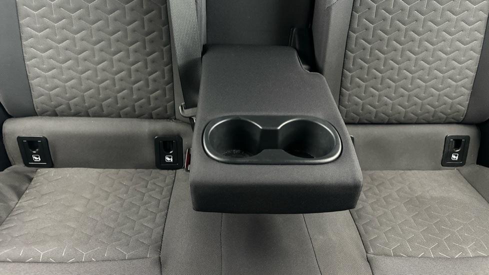 Rear Armrest/ Cup Holder