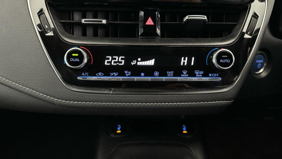 Air Conditioning /Dual Climate Control 