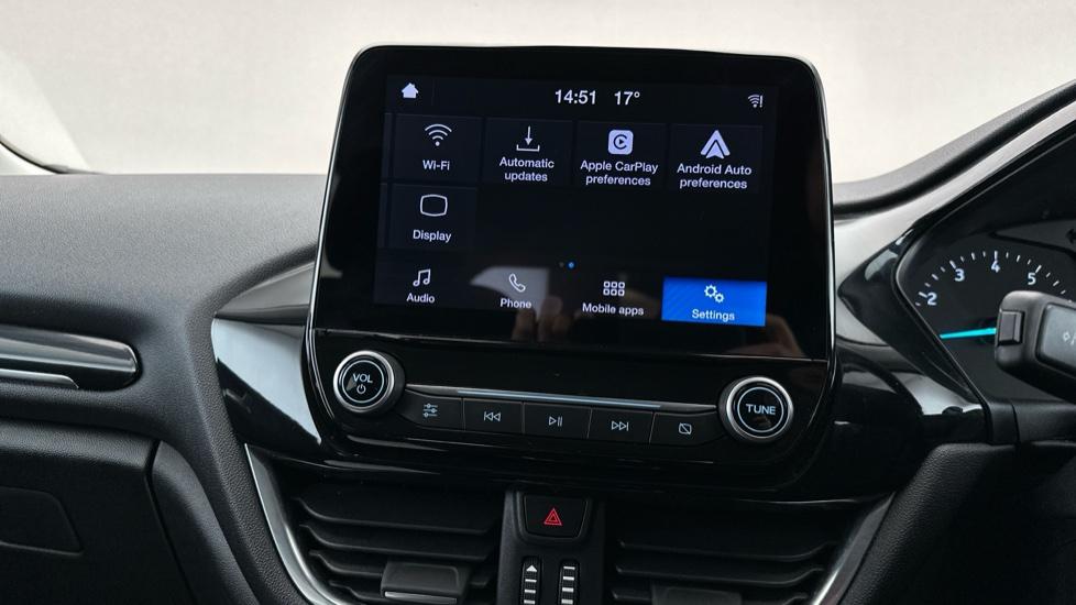 Apple Car Play & Android Auto