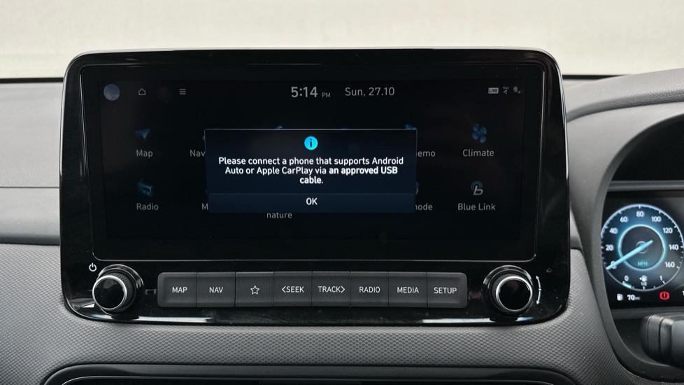 Apple Car Play & Android Auto