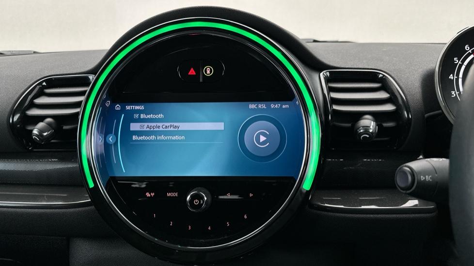 Bluetooth / Apple CarPlay 