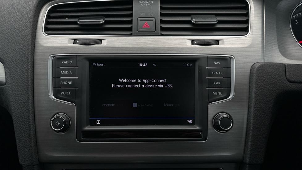 Apple Car Play & Android Auto