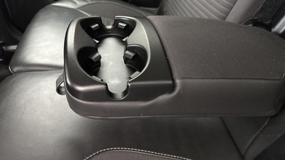 Rear Armrest/ Cup Holder