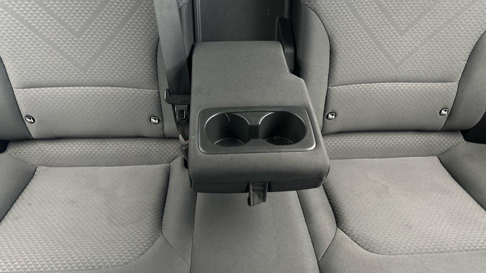 Rear Armrest/ Cup Holder