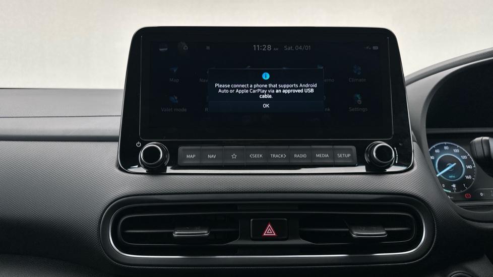 Apple Car Play & Android Auto