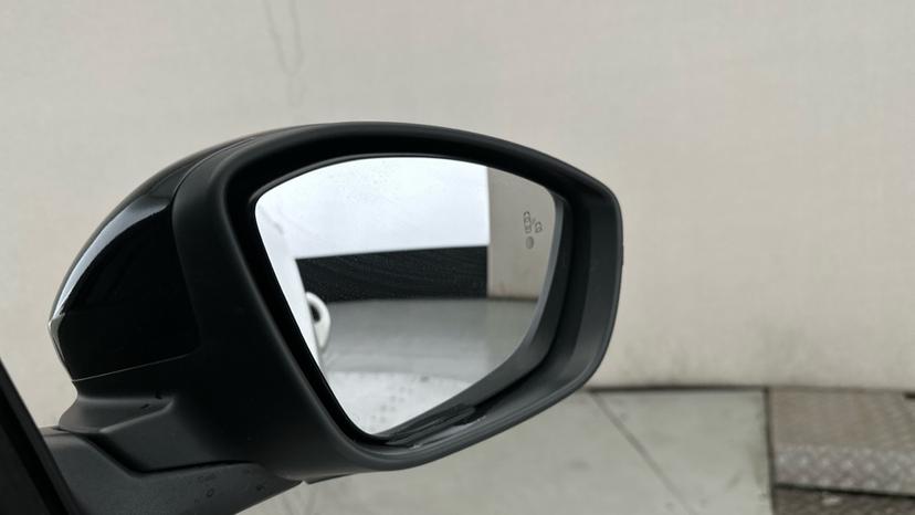 Blind Spot Monitoring System 