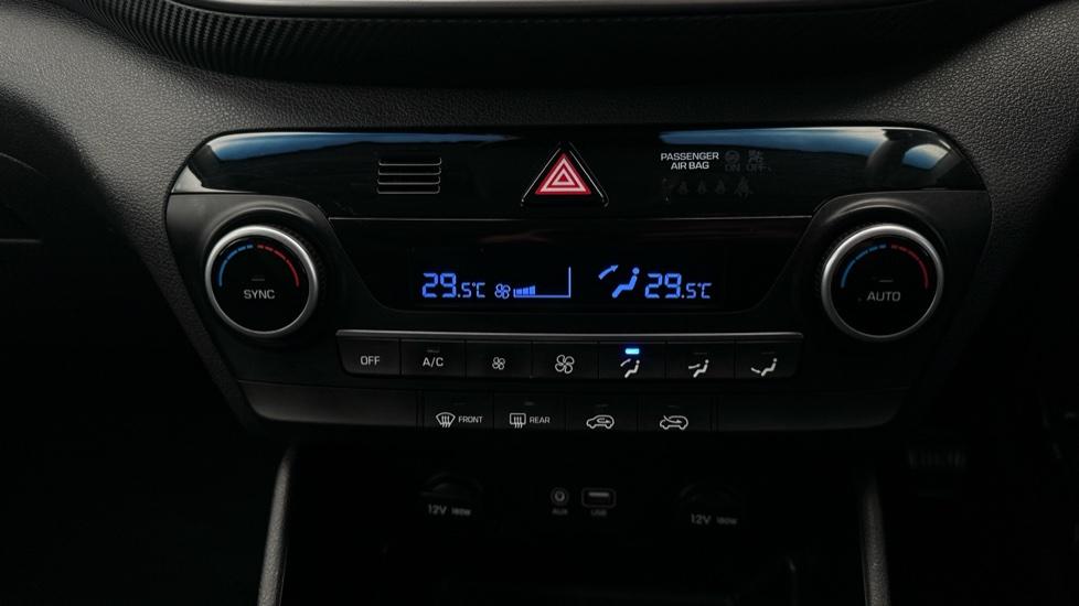 Air Conditioning /Dual Climate Control 