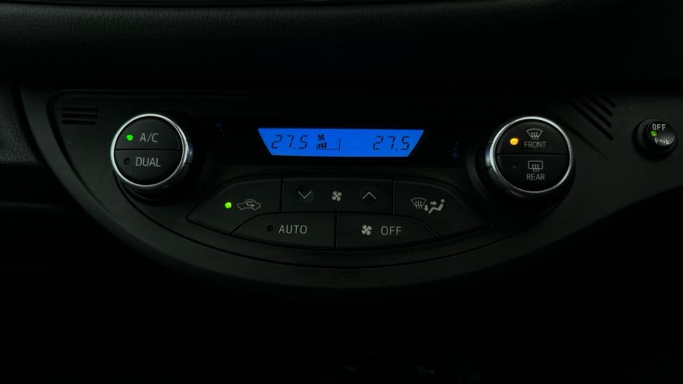 Air Conditioning /Dual Climate Control 