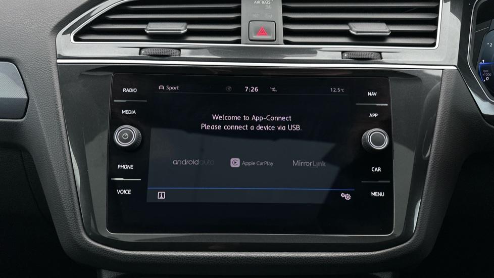 Apple Car Play & Android Auto