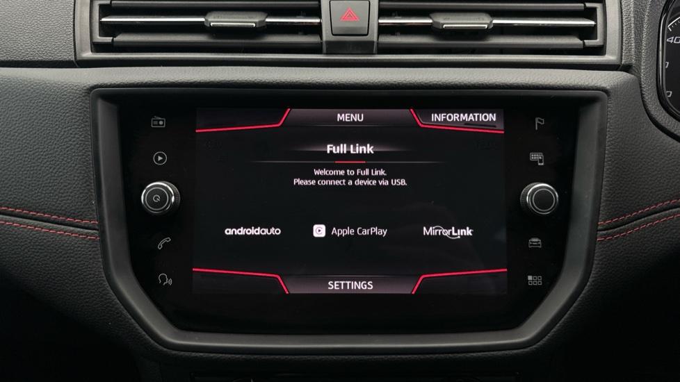 Apple Car Play & Android Auto