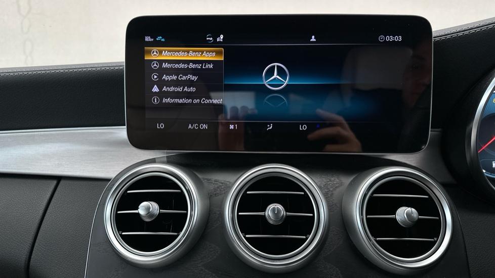 Apple Car Play & Android Auto