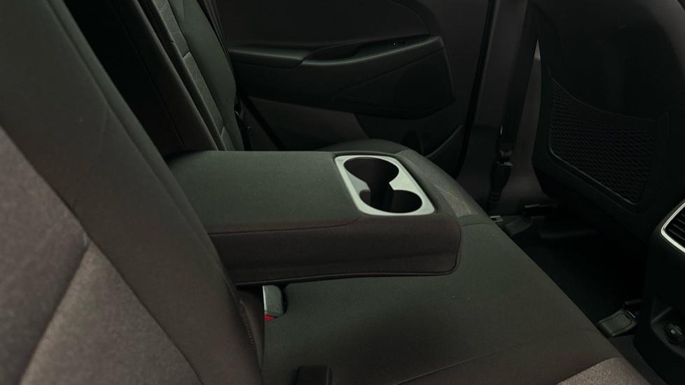 Rear Armrest/ Cup Holder