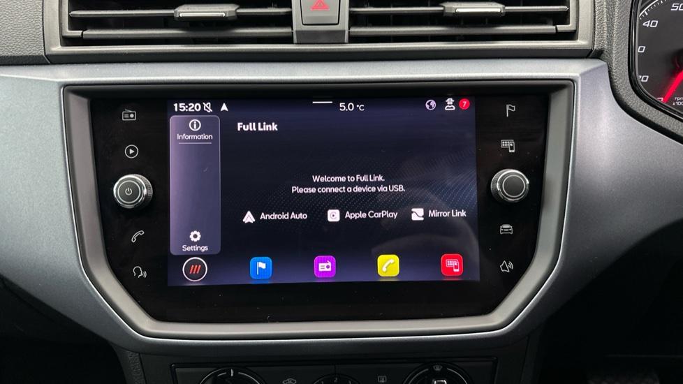 Apple Car Play & Android Auto