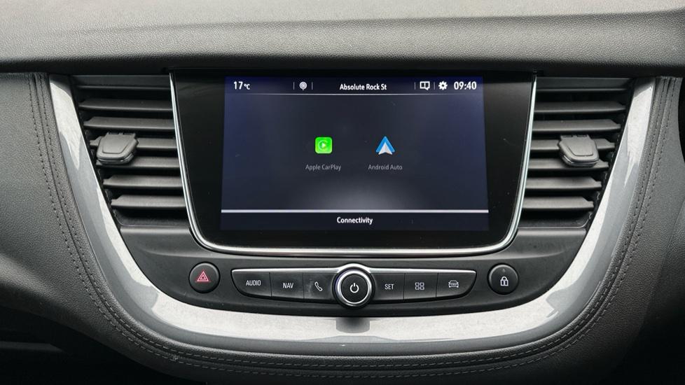 Apple Car Play & Android Auto