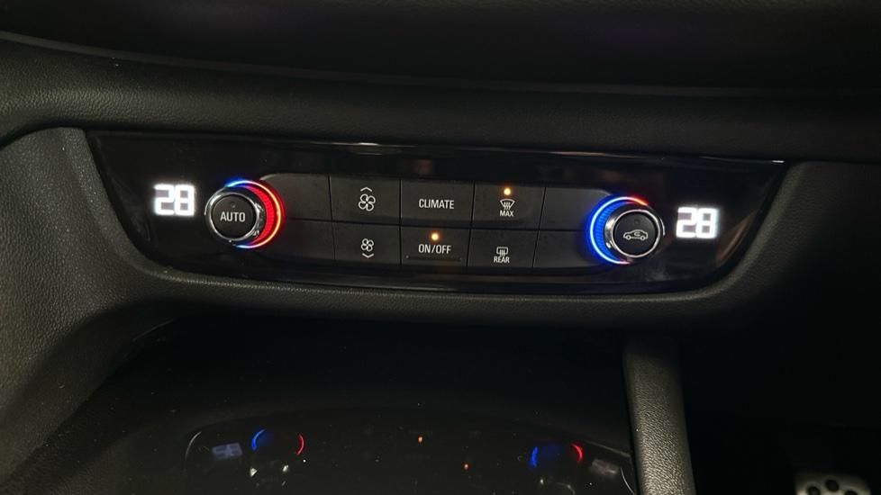 Air Conditioning / Dual Climate Control 