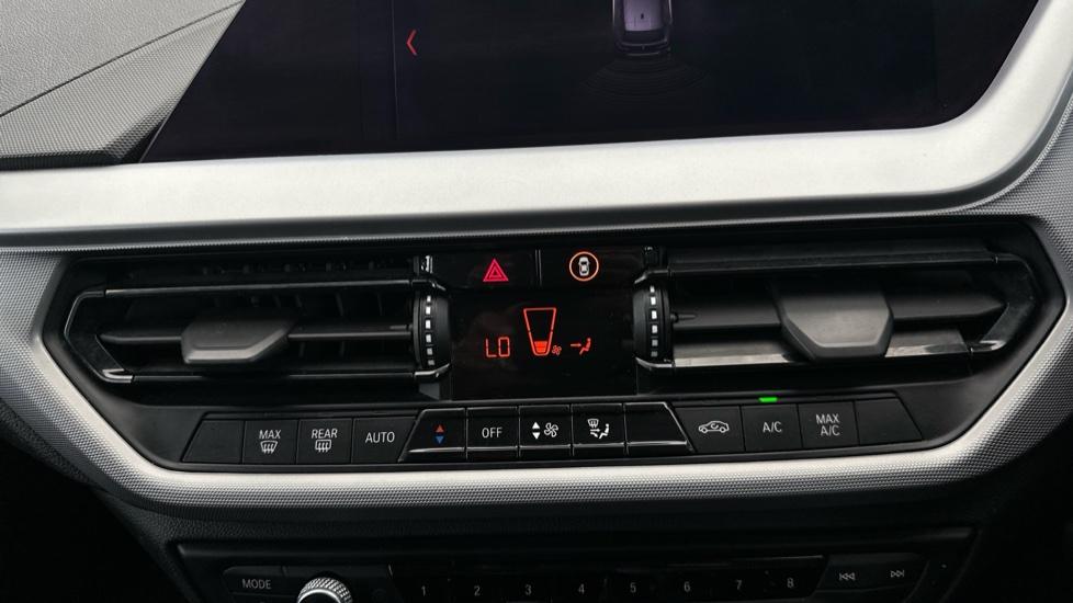 Air Conditioning /Dual Climate Control 