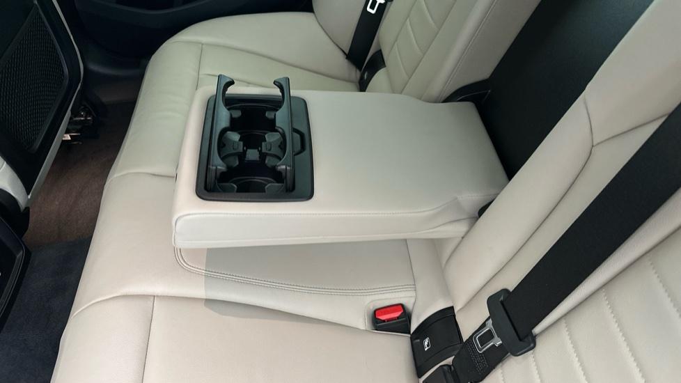 Rear Armrest/ Cup Holder