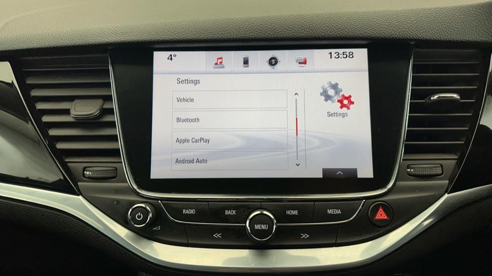 Apple Car Play & Android Auto