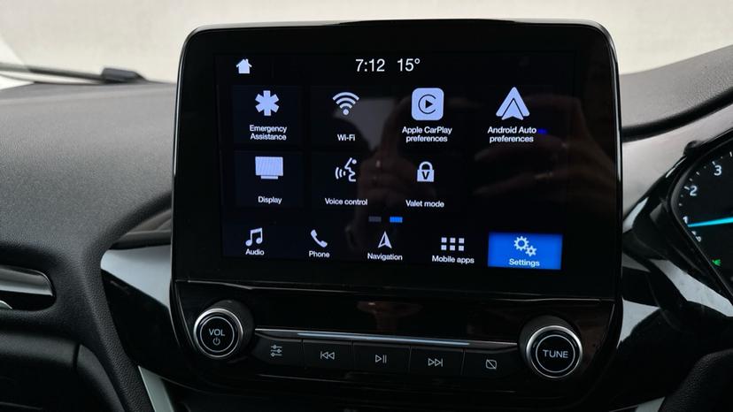 Apple Car Play & Android Auto