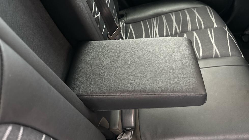 Rear Armrest 